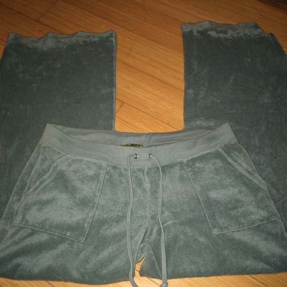 Turquoise Juicy Couture pants with pockets