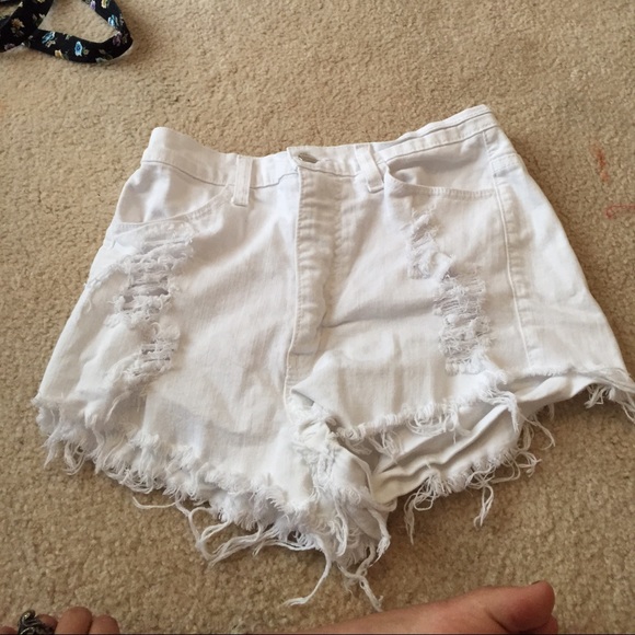 white wash high waisted shorts