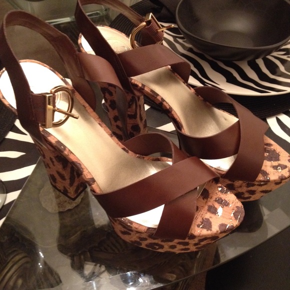 Jessica Simpson Platforms