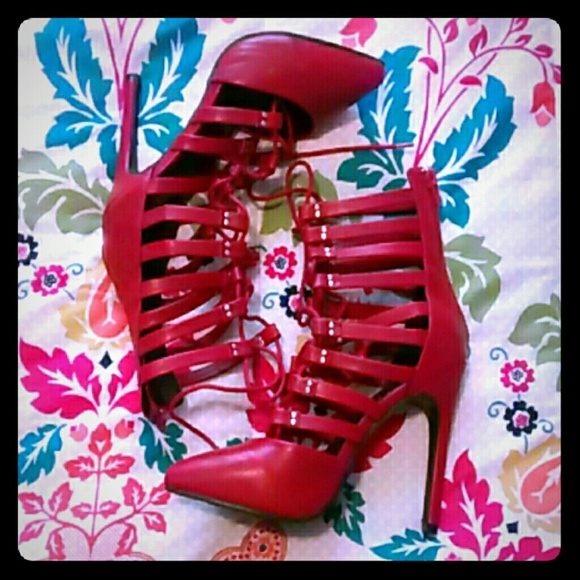 Lace up stilletto