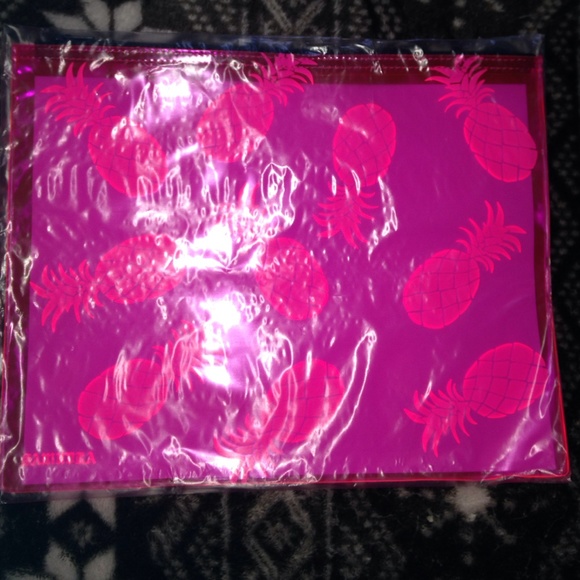 Nip samudra pineapple pouch