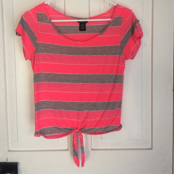 Rue 21 Top