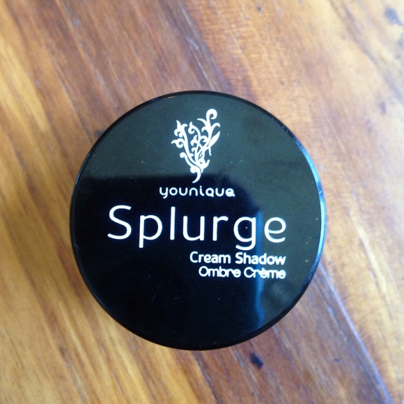 Younique Splurge Cream Eye Shadow!!