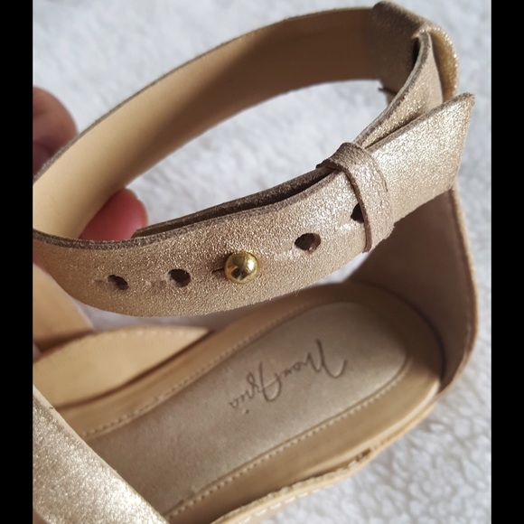 X SOLD X  BCBGMaxAzria Gold Freja Sandal - Picture 3 of 4