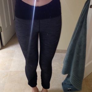 Dark grey Lululemon leggings