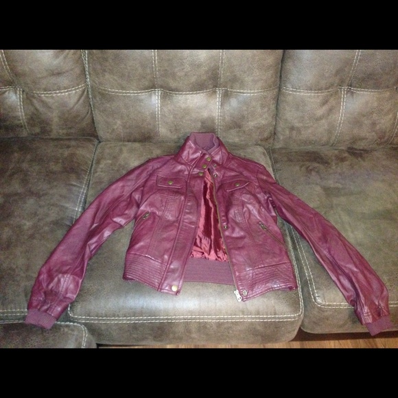 Maroon leather jacket 💖