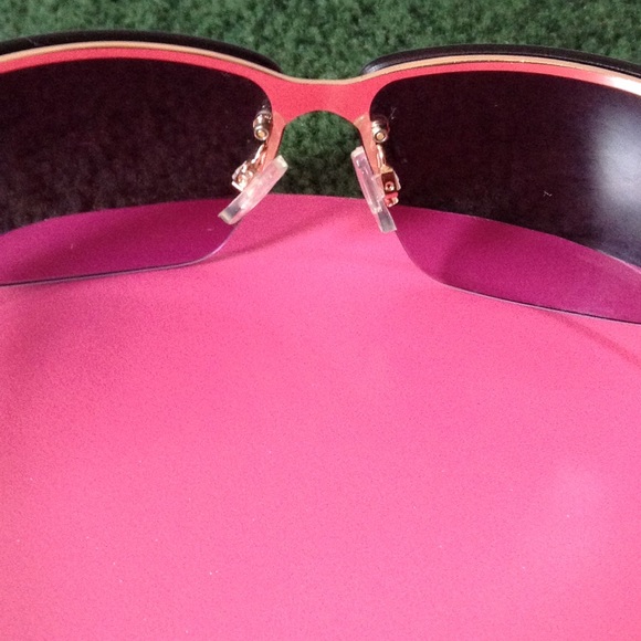 Chic Purple Tint Sunglasses - Picture 3 of 4