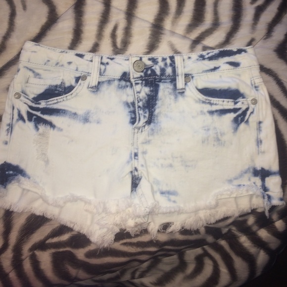 White\blue wash jean shorts