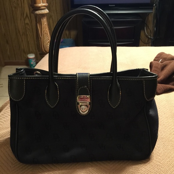 Dooney & Bourke purse