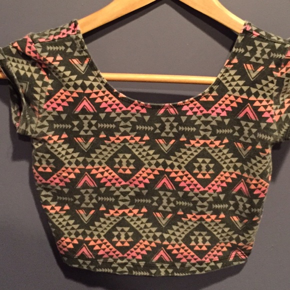 Tribal print crop top - Picture 3 of 3