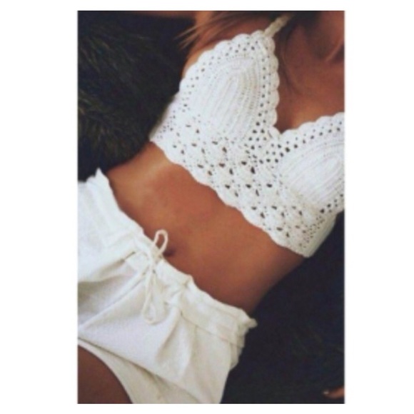 🚫SOLD🚫 White Crochet Bralet Crop