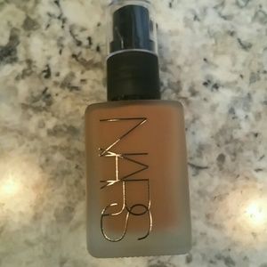 BENARES NARS sheer matte foundation (DARK3)