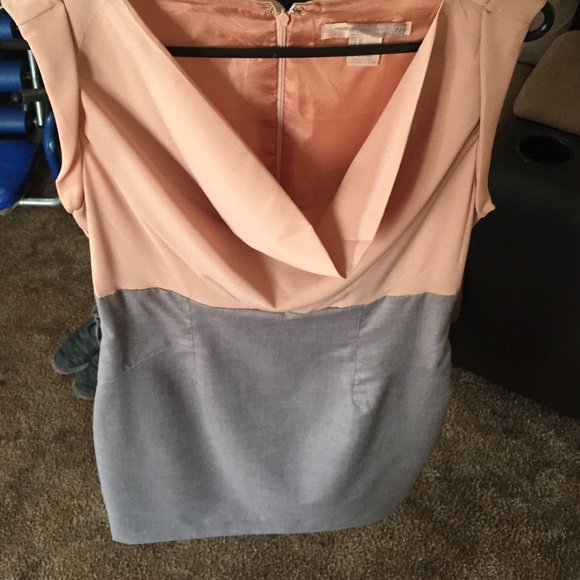 Beautiful dress. - Picture 2 of 2