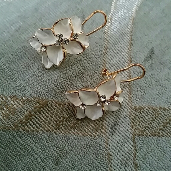 Floral earrings