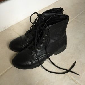Black combat boots short