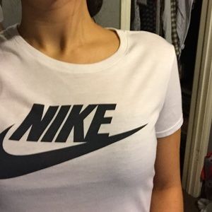 Slim fit Nike white tee