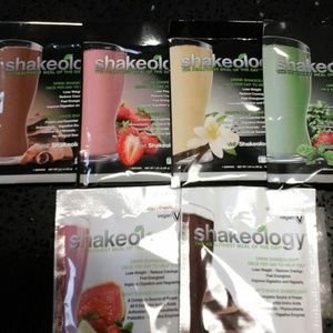 Shakeology-Superfood shake 6 single serving packet