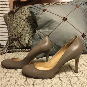 Ann Taylor pumps
