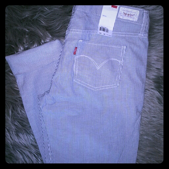 Brand New! Levi striped skinny capris! NWT!