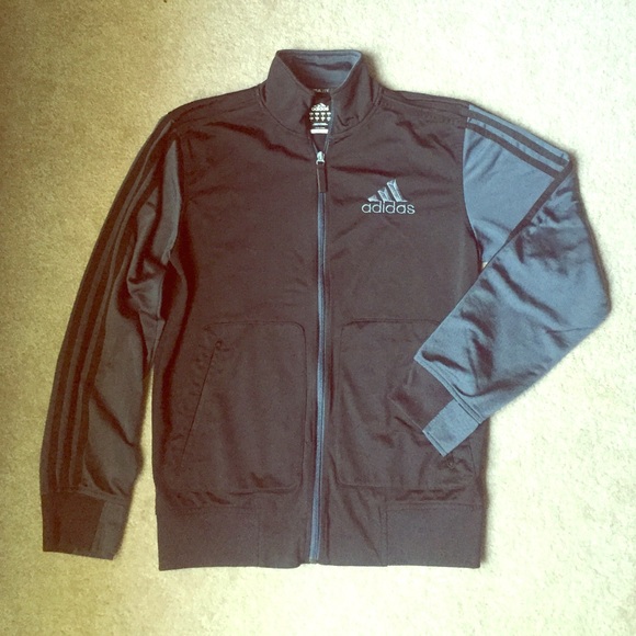 ⬇️PRICE DROPPED⬇️Adidas Lightweight Jacket