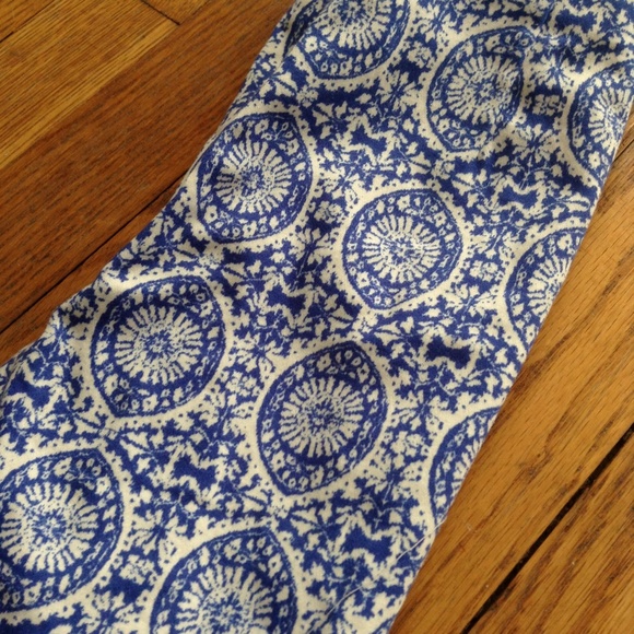 Blue Aztec short - Picture 3 of 3