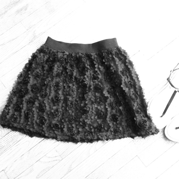 Black flower mesh skirt