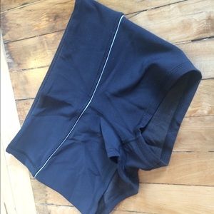 Lululemon Black Boogie Shorts!