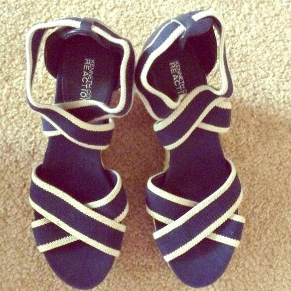 KENNETH COLE REACTION shoes (wedges style)