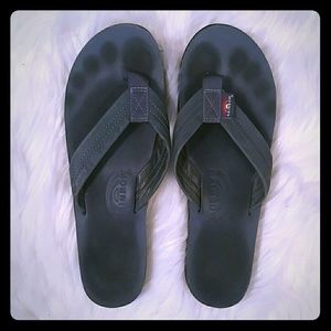 Navy Blue Rainbow leathers flip flops! Size 9!