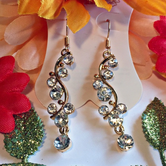 ❗️🚫SOLD❗️Cascading Rivers Earrings - Picture 2 of 4