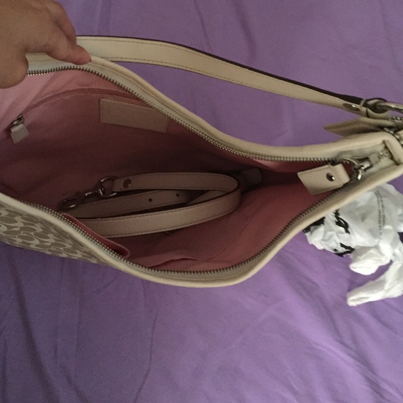 Coach purse - Picture 2 of 4