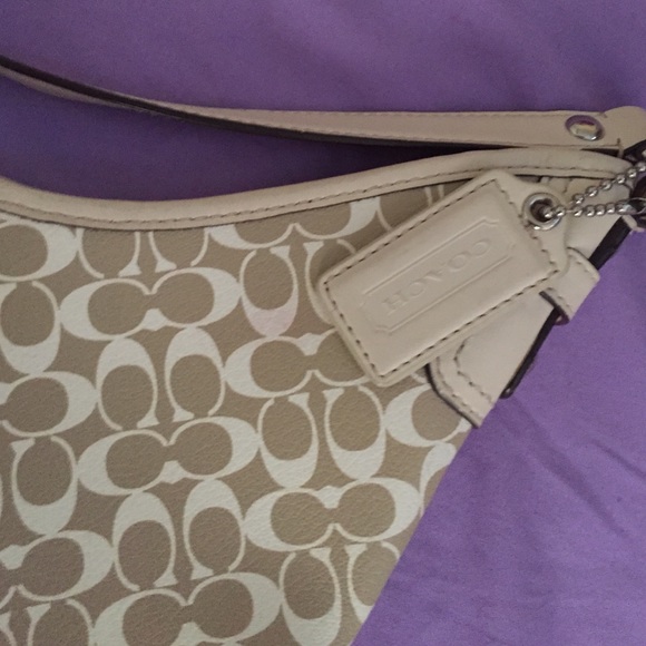 Coach purse - Picture 4 of 4