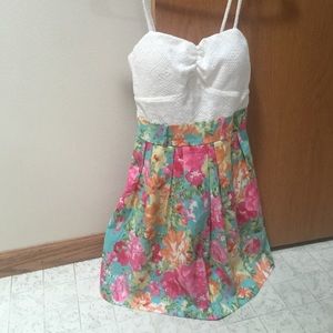 DeliA*s floral and lace dress