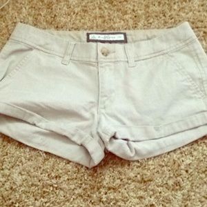 Abercrombie tan short shorts