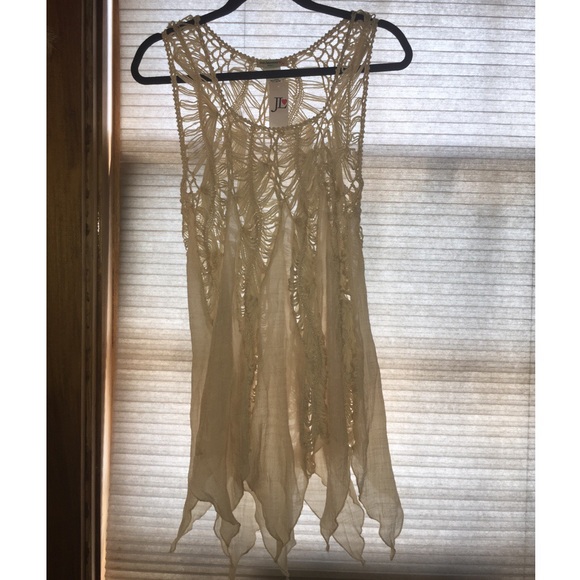 Joyce Leslie Tops - Taupe flowy shirt