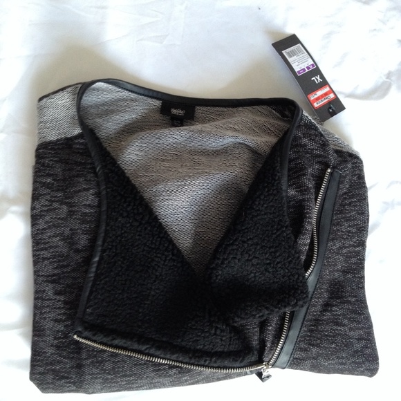 💀Mixed Gray Zip Front Jacket💀