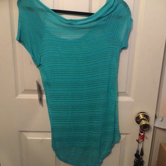 Lace front top - Picture 3 of 4