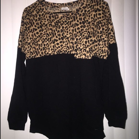 PINK Victoria's Secret Tops - Victoria's Secret PINK long sleeved shirt