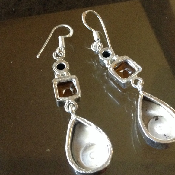 Ceramic stone earrings - Picture 3 of 3