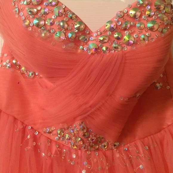 Prom dress - Picture 2 of 3