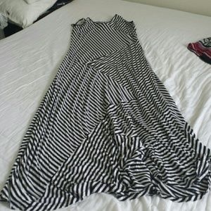 Black and white maxi dress