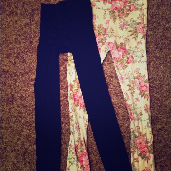 BUNDLE DEAL! Black and floral leggings