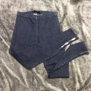 Jeggings with ankle zips