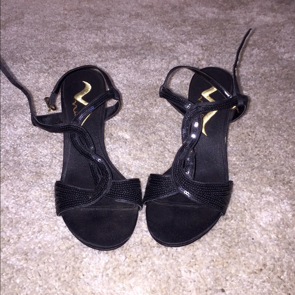 CUTE Nina Black Heels