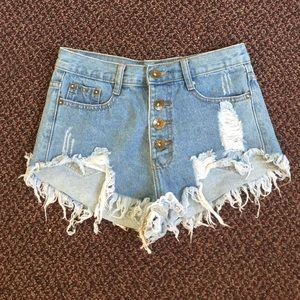 Brandy Melville light high wasted shredded short