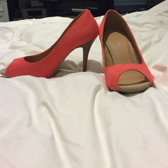 Coral sued heels