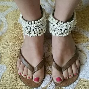Cute sandals!