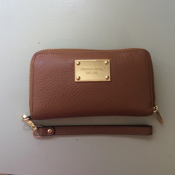 Michael Kors wristlet!