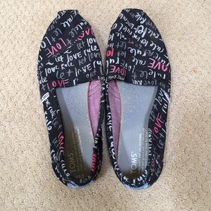 "Let love rule" TOMS: Size 8.5