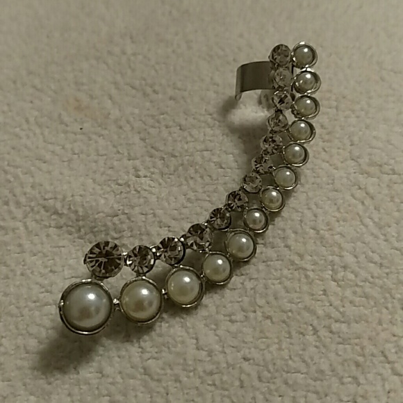 Ear piece